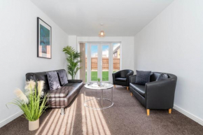 Detached 3 Bedroom House - Gaerden - Parking - Top Rated - Netflix - Wifi - 98C